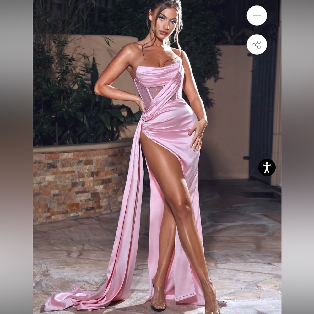 Pretty sexy pink dress and never worn tag still on